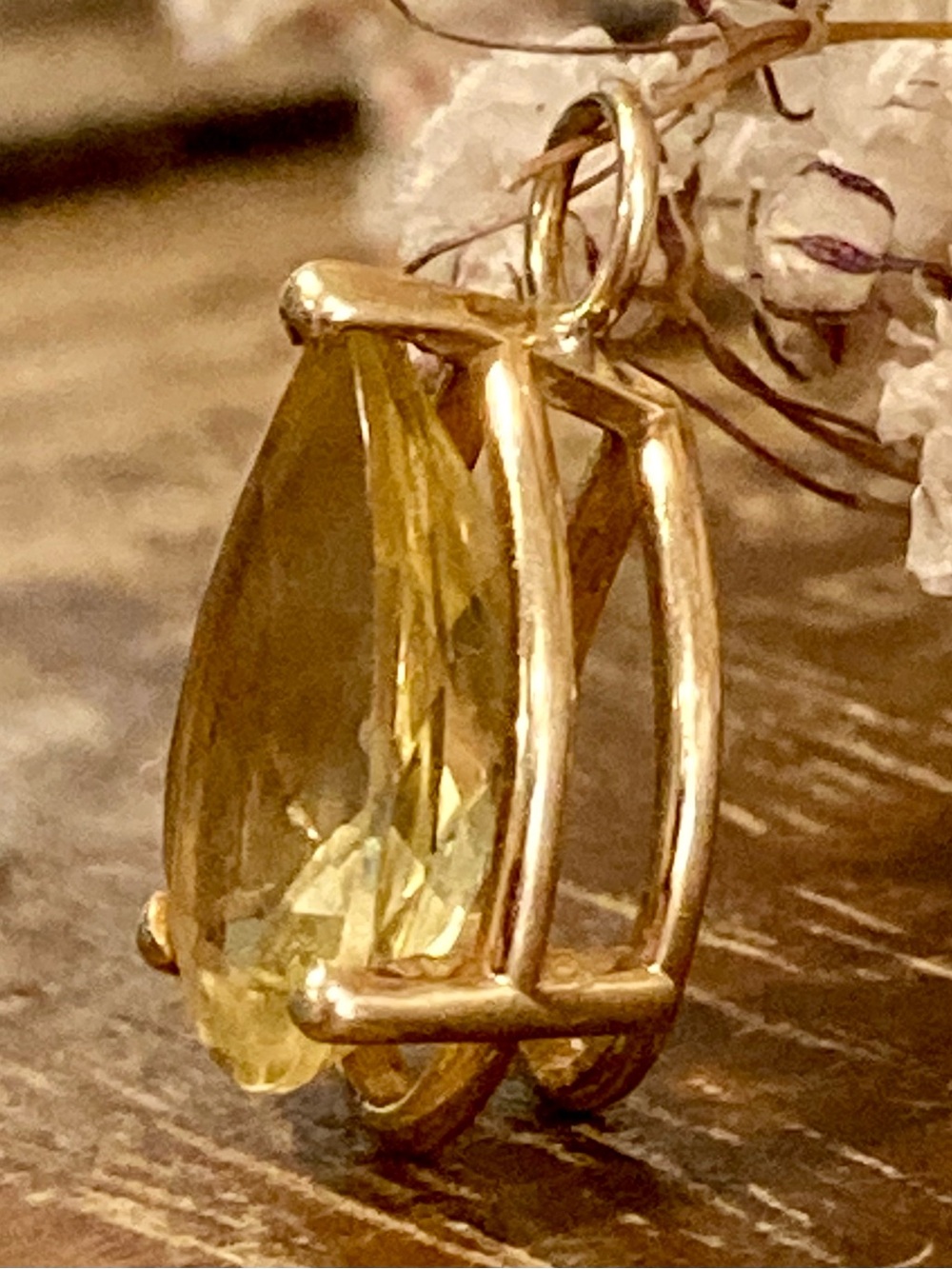14K Gold Pendant with Yellow Pear-Cut Stone - Picture 4 of 17